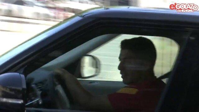 سوارس با چشمان گریان از بارسلونا خداحافظی کرد سوارس با چشمان گریان از بارسلونا خداحافظی کرد