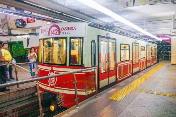 تور استانبول: مترو زیرزمینی استانبول، دومین مترو قدیمی جهان